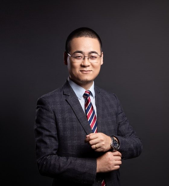 胡既白