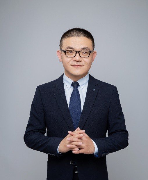 杨爱新