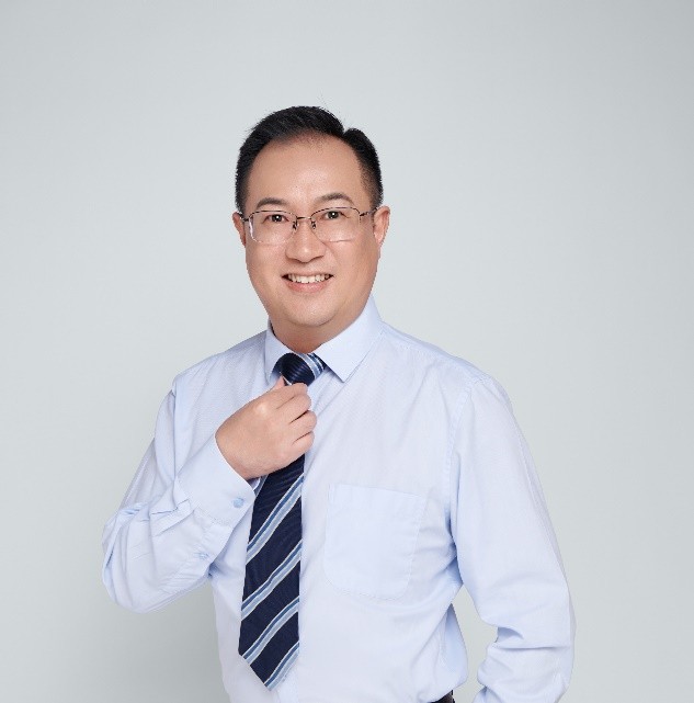 邓波老师形象照
