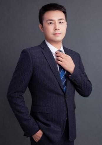 郭英东老师形象照