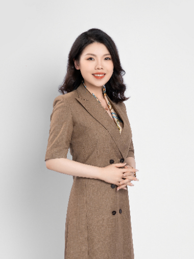 何丽老师形象照
