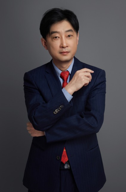 黄志强老师形象照