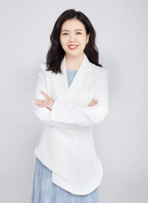 胡曼娜老师形象照