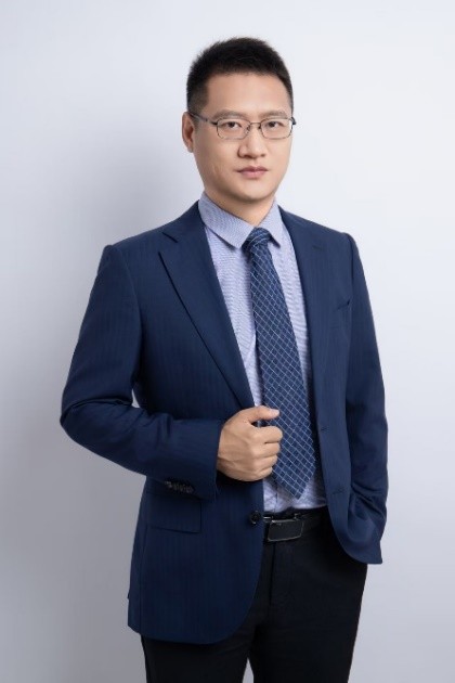 霍洪亮老师形象照