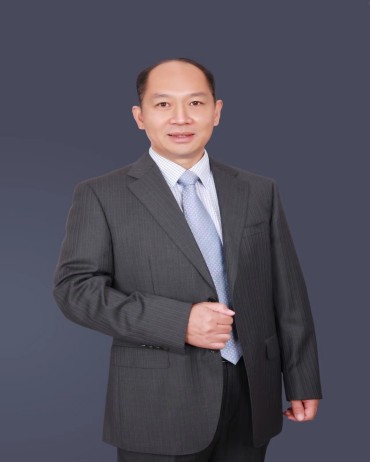 刘惊涛老师形象照