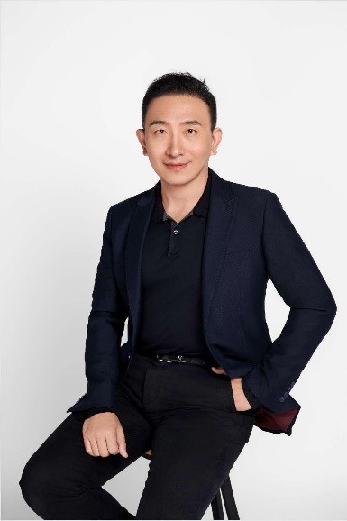 刘煜鑫老师形象照