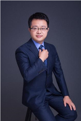 彭晓辉老师形象照