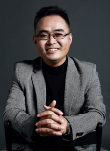 泊明老师形象照