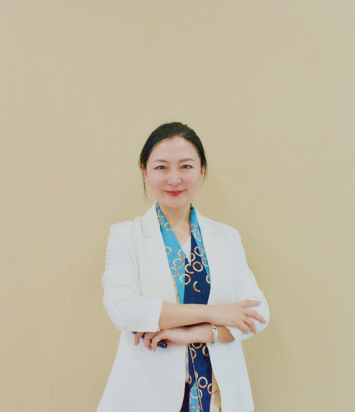 尚翎老师形象照