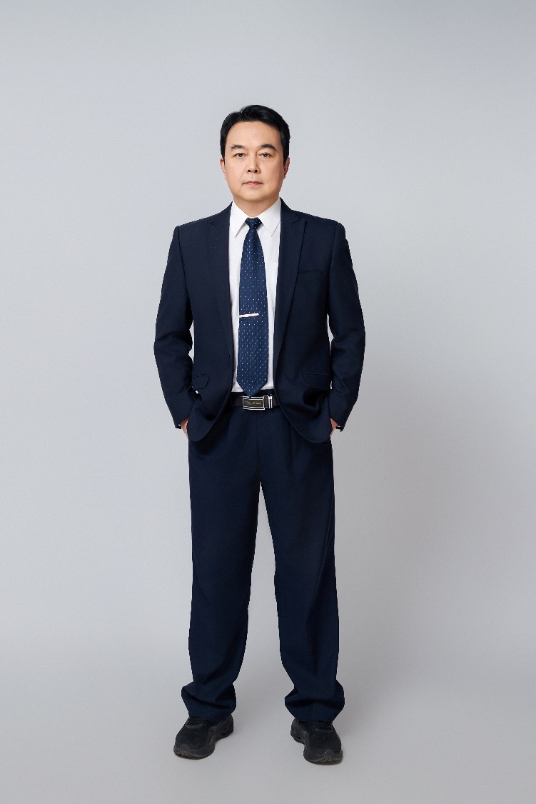 石宝东老师形象照
