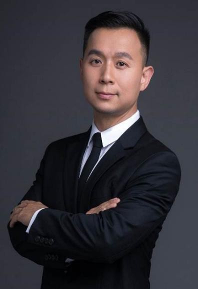 粟文杰老师形象照