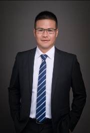 谭宏川老师形象照