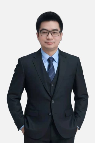 王大伟老师形象照