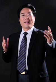 王若文老师形象照