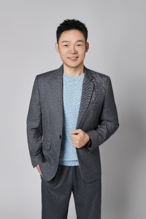 张闻川老师形象照