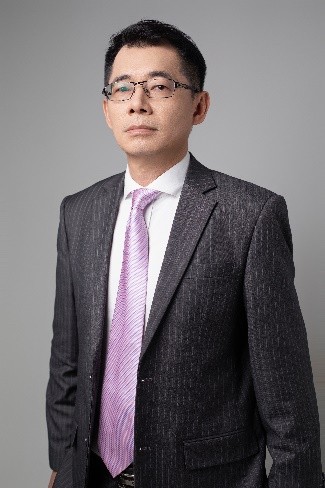 郑宇成老师形象照