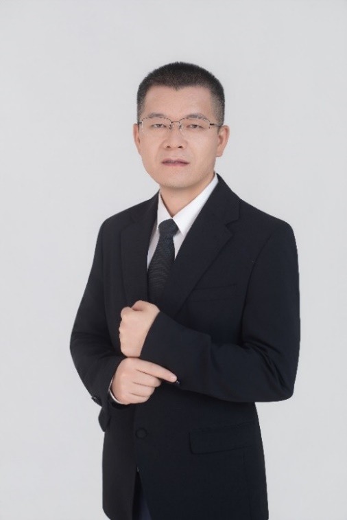 周小锋老师形象照