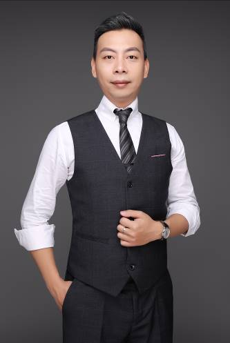 李程远老师形象照