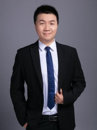 马腾老师形象照