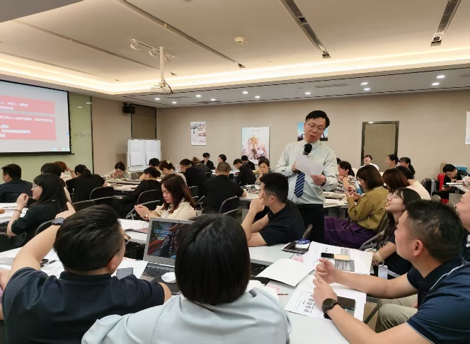 王学兵授课-湖北武商集团《课程开发设计与授课呈现技能》